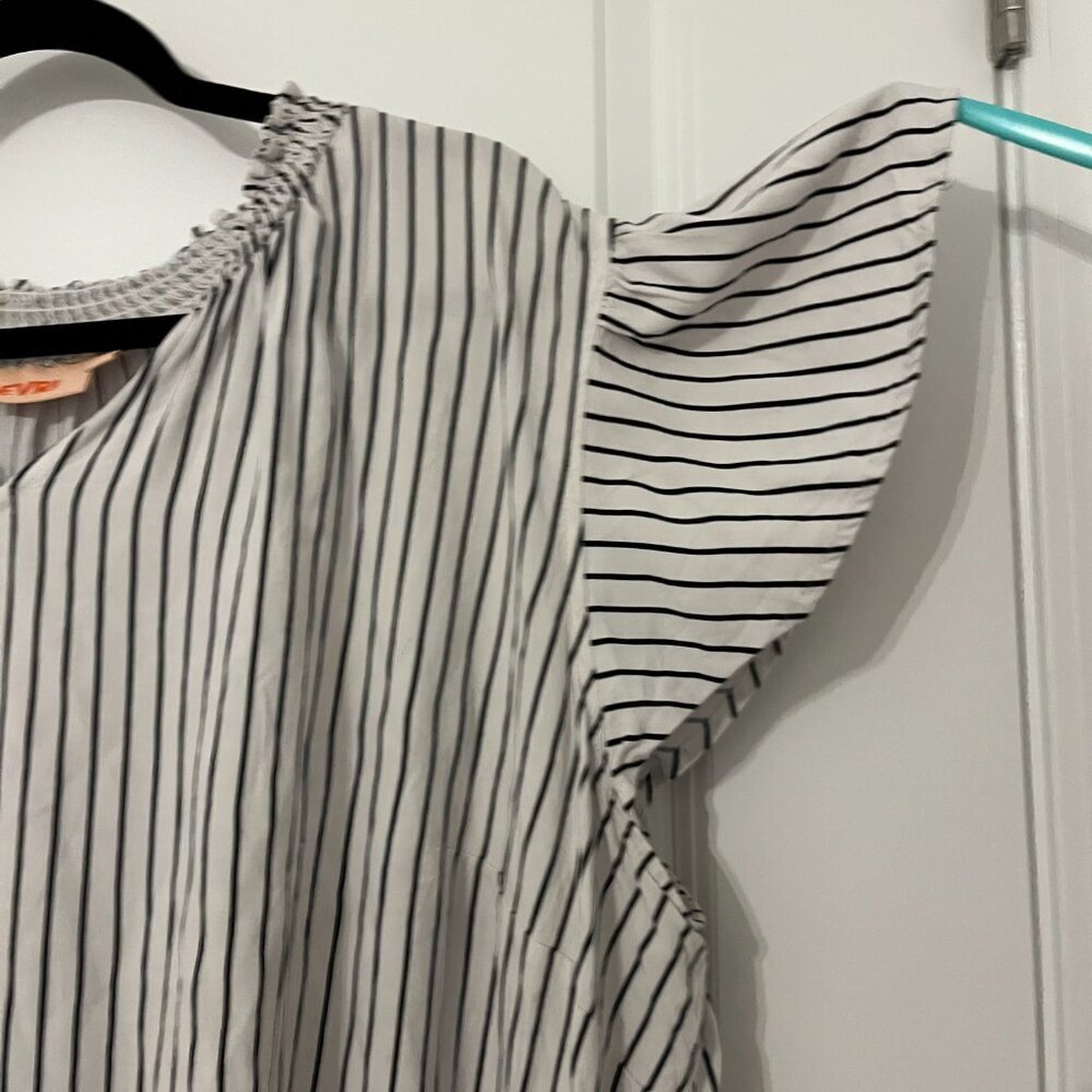 Evri Black & White Striped Lightweight Breathable Blouse Size 4X - Picture 4 of 6